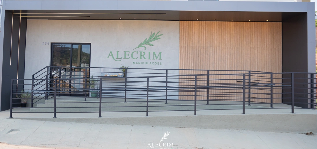 Fachada da Alecrim Manipulações projetada pela Simplifique Interiores